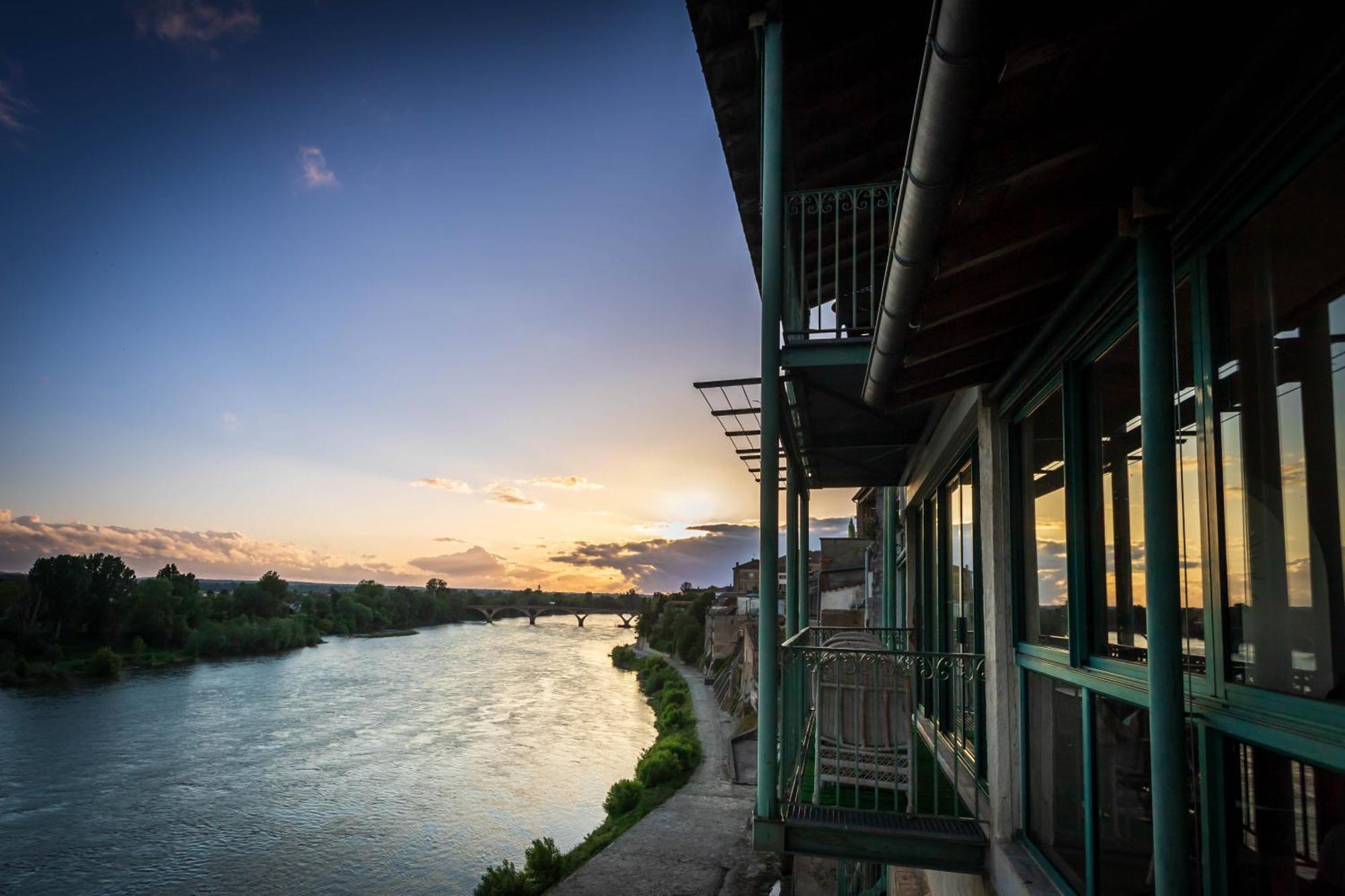 Hotel Restaurant Cote Garonne Le Balcon Des Dames - Tonneins Fauillet Marmande - Vue Panoramique Bord De Garonne Chambres Climatisees Экстерьер фото