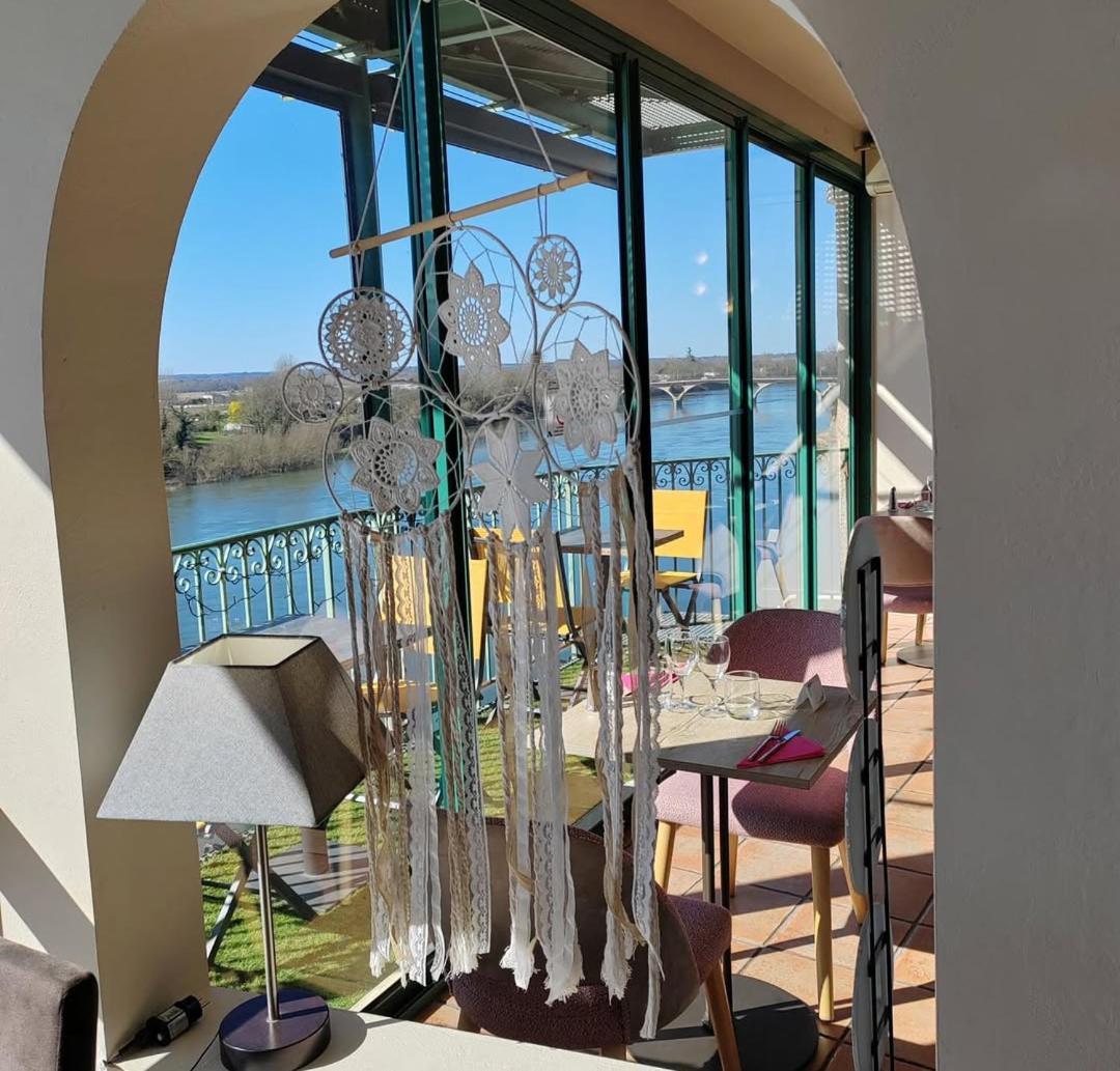 Hotel Restaurant Cote Garonne Le Balcon Des Dames - Tonneins Fauillet Marmande - Vue Panoramique Bord De Garonne Chambres Climatisees Экстерьер фото
