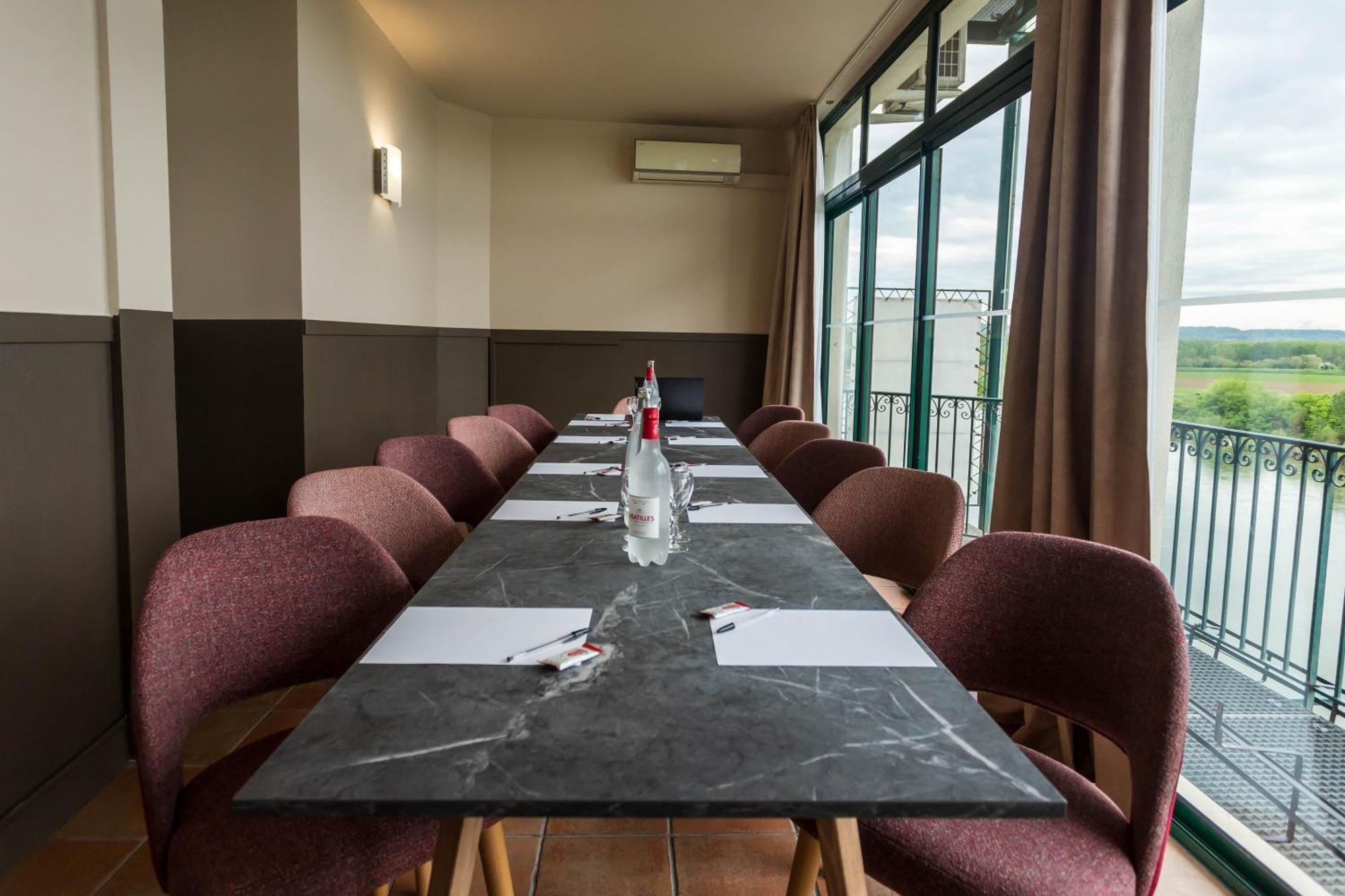 Hotel Restaurant Cote Garonne Le Balcon Des Dames - Tonneins Fauillet Marmande - Vue Panoramique Bord De Garonne Chambres Climatisees Экстерьер фото